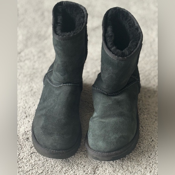 UGG Black Suede Winter Boots Sz 8 - Picture 1 of 10